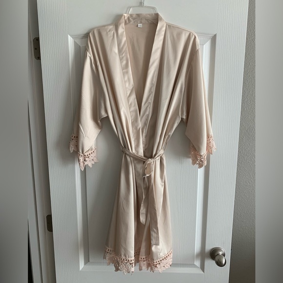 Champagne Satin robe size XXL/XXXL - Picture 1 of 6